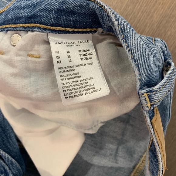 American Eagle Distressed Jeans- Size 10 - Picture 3 of 3